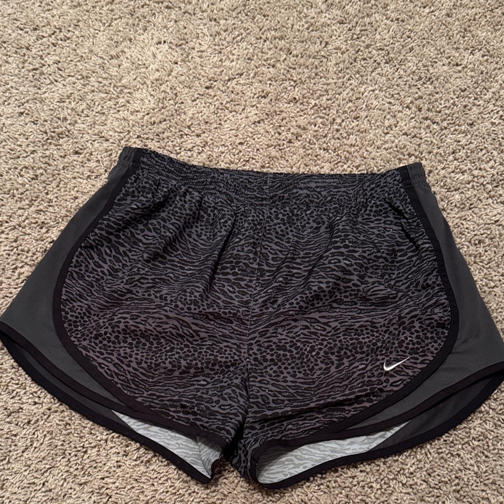 Nike Women's Black Patterned Athletic Shorts